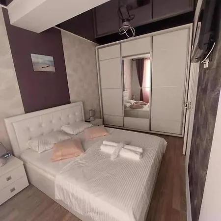 Aurelia Mamaia